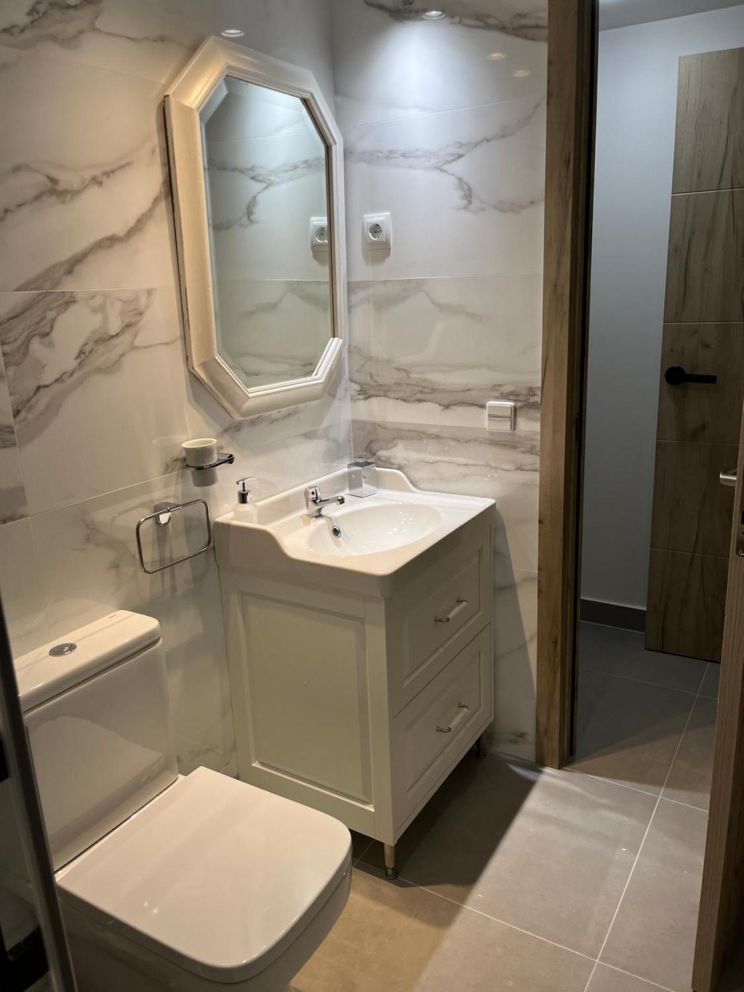 Garden House Madrid 호텔 외부 사진
